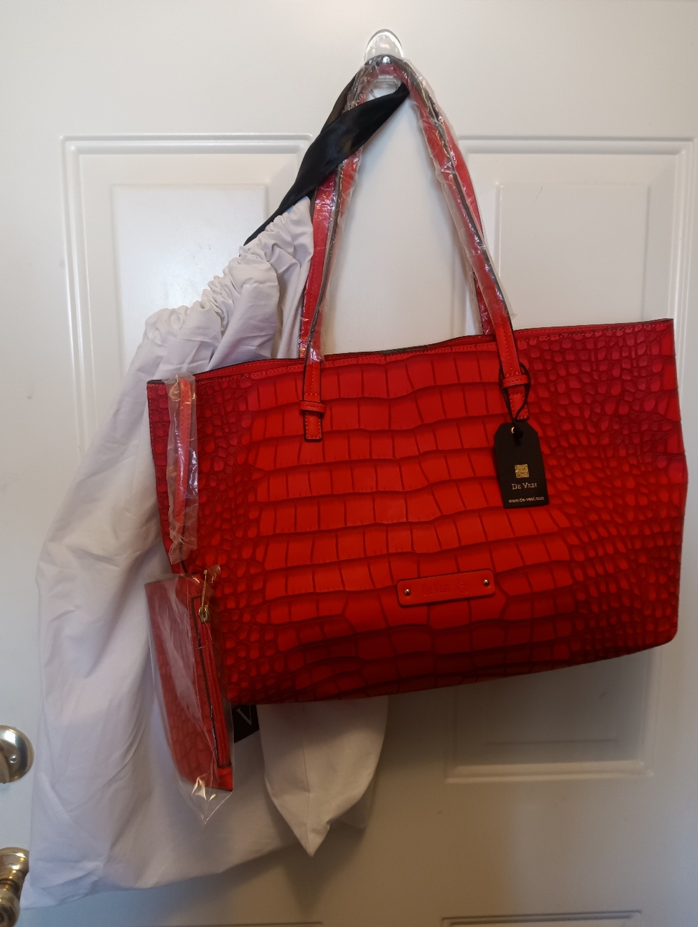 De Vessi Bright Red Croc-Embossed Tote with Matching Pouch
